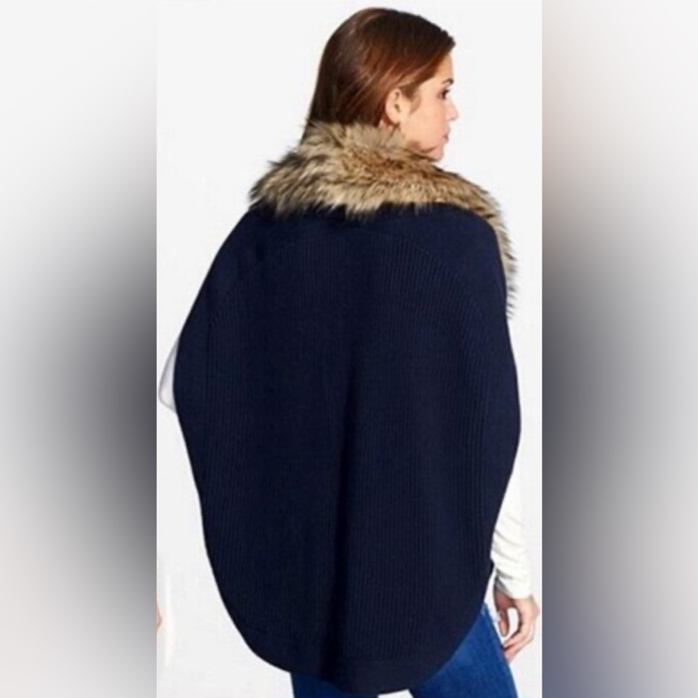 Forever21 Faux Fur Collared Poncho - Picture 2 of 6